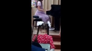 Ученица преподавателя музыки Ларисы Анатольевны Горпиненко - Вартанова Катя.