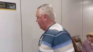 Очередь на массаж. Конечно очередь, когда сенс всего за 1000-1380 рублей! Сеанс 40-60 минут!