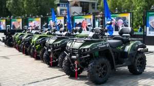Более 10 тысяч единиц техники и оборудования приобрела Югра для бойцов СВО