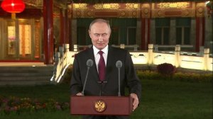 «Поздоровались, перекинулись словами»: Первый ответ Путина на жёсткие заявления из Баку
