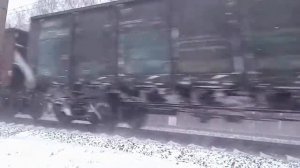 Электровозы ВЛ10У-351 и ВЛ10У-032 с грузовым поездом