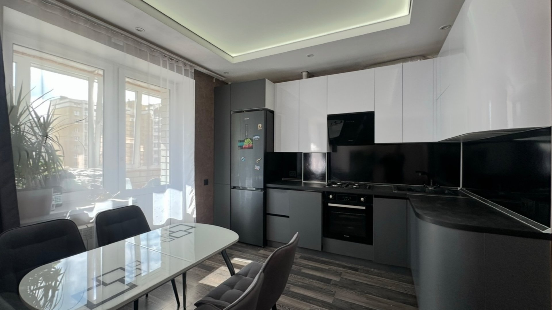 IMG_9775 смотреть онлайн