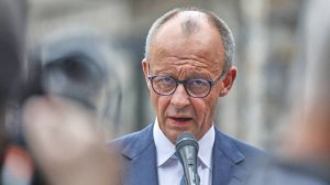 СВР: Мерц одержим идеей взять реванш за разгром фашистской Германии