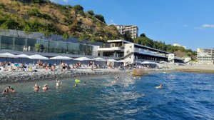 НОВЫЙ ПЛЯЖ "ИЗУМРУДНЫЙ"🌿☀️💙⛵️🌊 ЯЛТА. КРЫМ 2025