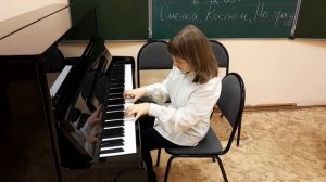 А. Оратовский. "Шаги"