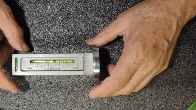 Магнитный уровень, для проверки развала колес