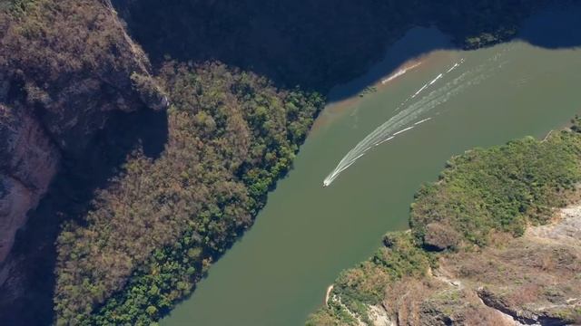 Каньон Сумидеро: взгляд с высоты птичьего полета | InAdventures смотреть онлайн