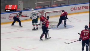 Станислав Альшевский — автор первой шайбы Барса в сезонеНо этот гол так остался единственным для..