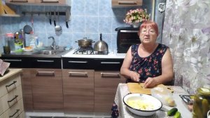 Готовлю обед и в лес за грибами.