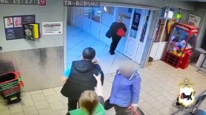 Братчанин вынес из супермаркета вермут и шампанское на 4 тысячи рублей