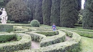 Заплутать в лабиринте!Сады Джусти!