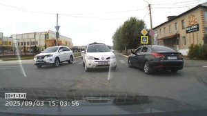 Проехал на красный