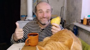 завтрак с Рыжулей. спасибо за донаты. всем добра. мукбанг. обжор. еда на камеру. диета. шизофрения.