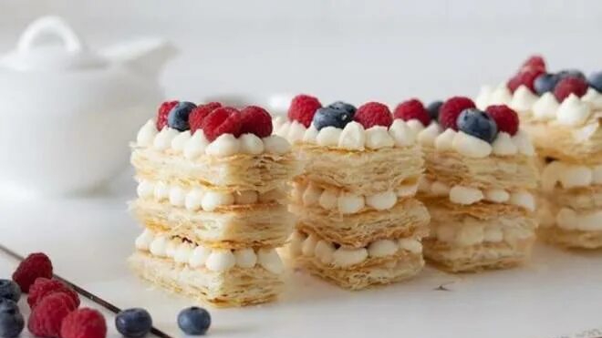 Французское Пирожное «Мильфей»...🍰🍓😋 Рецепт в описании ✍️
