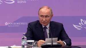 Владимир Путин потребовал более эффективно использовать уголь в энергетике на Дальнем Востоке