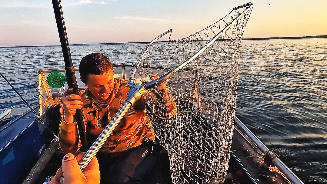 Рыбаки были в шоке от таких поклёвок!