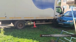Водитель грузовика в Братске попал в реанимацию, забыв поставить машину на ручной тормоз