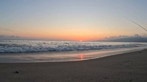 Закат на пляже Агудзеры в Абхазии