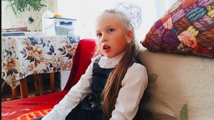У меня же осталось ещё два😁...Пошли Ульяшке купить вторую обувь...Сегодня потеплело 🍂🍁