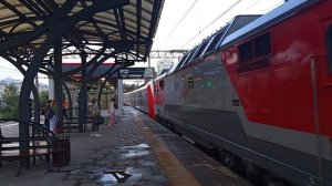 ЭП2К-112+ЭС104-006 «Финист» с поездом
№850Е прибывает на о.п. Первомайская по неправильному пути