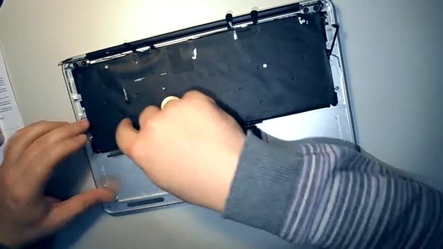 Замена клавиатуры на Macbook Air - www.1rmaster.ru