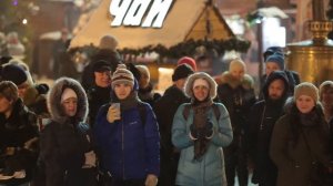 "Тюряря" - ансамбль русской песни "Услада" .ГУМ-Ярмарка. Красная площадь, Москва.