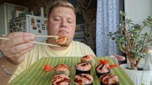 МУКБАНГ РОЛЛЫ СУШИ