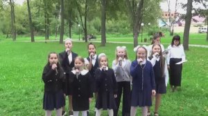 Долгожданный день!!! 1 сентября! Поёт студия Каникулы!