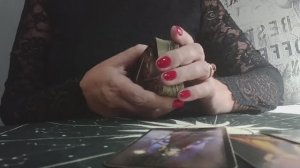 Есть ли на вас воздействие со стороны? Расклад Таро