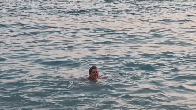 Чёрное море, закат, волны.,отдых...