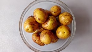 Рецепт молодого картофеля в сливках