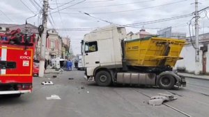 В Курске в ДТП с машиной скорой помощи и самосвалом погиб фельдшер