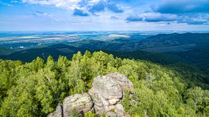 Предгорья Алтая и гора Круглая