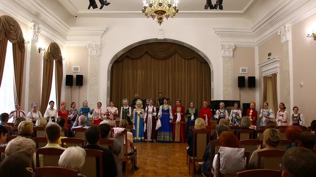 Ансамбль солистов «Русские узоры» - «Дай Бог мира и счастья России»