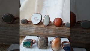 Медные крупные перстни с натуральными камнями и фарфором