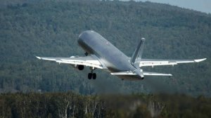 Импортозамещенный серийный Superjet совершил первый полет