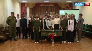 «Неугасима память поколений»: в школе №15 открылась «Парта героя»