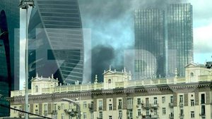 Два торговых павильона загорелись в районе Киевского вокзала в Москве