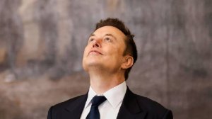 Tesla предложила выплатить Илону Маску премию в триллион долларов