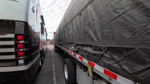 Когда он уже развалится Год работы на Volvo VNL860 Дальнобой по США
