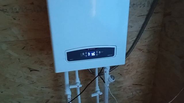 Почему вода внутри нового двухконтурного газового настенного котла смотреть онлайн