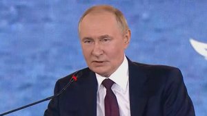 Путин: Двуглавый орел России смотрит не только на Запад и Восток, но и на Юг