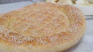 Мягкая, пушистая и ароматная лепешка с кунжутом. Просто, легко и вкусно!🌞