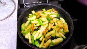 Влог. Впервые в Чижике. Сравниваю цены. Кабачки с чесноком и соевым соусом.