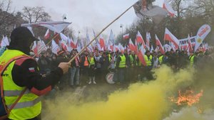 Политолог де Велль назвал "коалицию желающих" образцовым примером лицемерия
