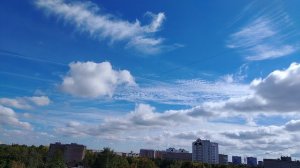 День становится облачным.