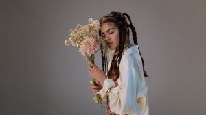 10284339-uhd_4096_2160_25fps