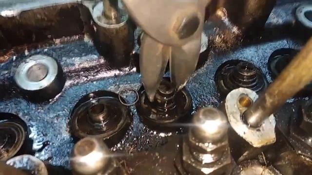 Как поменять маслосъёмные колпаки ВАЗ 2106 смотреть онлайн