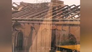 Дом белим, товары из Китая распаковываем. ЖД Вокзал в Атбасаре разбирают...