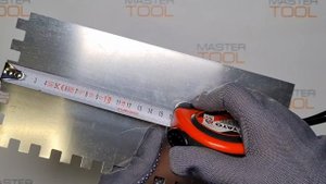 Гладилка нержавеющая Vorel 270х125 мм зубчатая 10х10 мм 6781